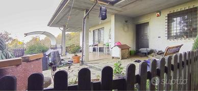 Villa unifamiliare con ampio giardino