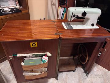 Macchina da cucire funzionante Salmoiraghi 22A