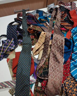 cravatte stock vintage e moderne