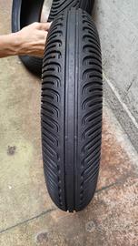 Gomme moto