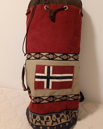 Borsone Napapijri da viaggio
Geograpich Aztec
