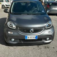Smart FourFour  pari al muovo