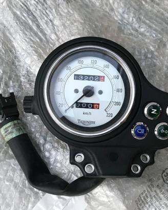 Triumph Bonneville, Truxton