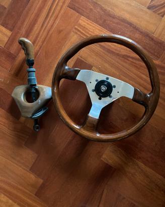 Volante sport vintage MOMO con logo Lancia
