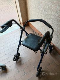 Deambulatore stradale per anziani