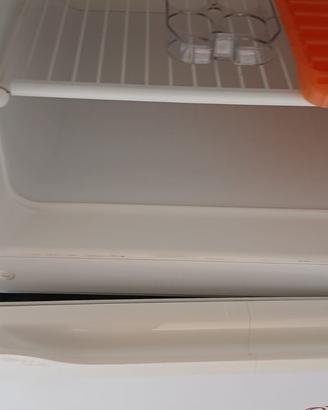Frigorifero  combinato  con freezer