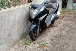 Honda silver Wing 400