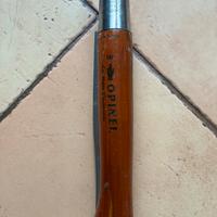 Coltello opinel la main couronnée