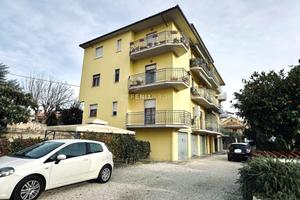 QUADRILOCALE IN VIA ROMA, 70 CASTEL DI LAMA