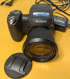 Sony DSC-R1 –