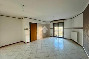 3 LOCALI A BORGARO TORINESE