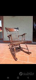 Sedia a dondolo vintage stile Windsor