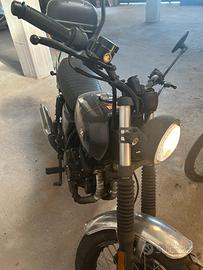 venndo  moto brixton 250 come nuova