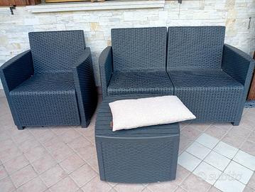 divanetto da giardino