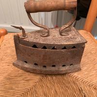 Ferro da stiro antico