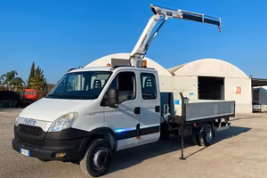 IVECO DAILY 70C17 CASSONATO E GRU