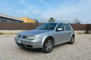 VOLKSWAGEN Golf 4ª serie - 2002