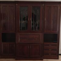 Mobile in piuma di mogano con vetrina