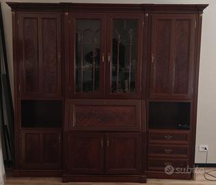 Mobile in piuma di mogano con vetrina