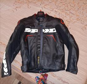 giubbotto da moto in pelle con protezioni 