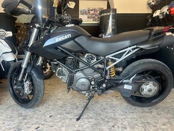 Ducati Hypermotard 796