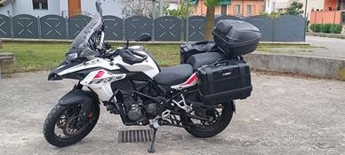 Moto benelli TRK 502 abs