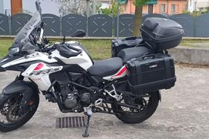 Moto benelli TRK 502 abs