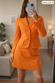 Tailleur arancione con gonna per donna o ragazza