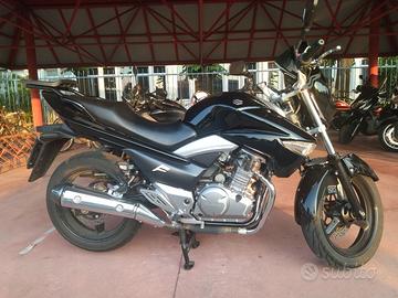 Suzuki Inazuma 250 - 2015