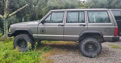 Jeep Cherokee XJ 1988 4.0 6L
