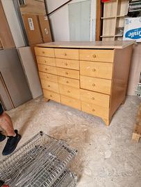 mobile capiente multi cassetto,