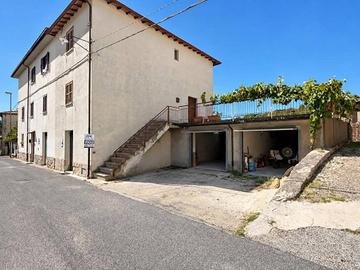 Casa indipendente di 135 m² con 5 locali e box aut