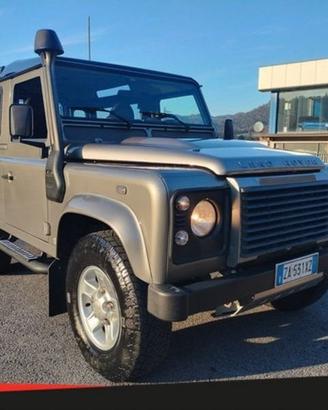 Land Rover Defender 90 2.4 TD4 SE