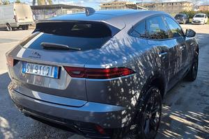 Jaguar R-Dynamic 2023 163CV diesel/elettrica