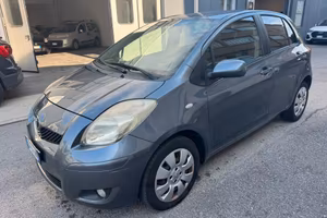 Toyota Yaris 1.0 5 porte Sol*NEOPATENTATI