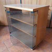 Mobile TV in legno con vetrina e ruote