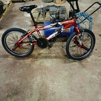 Bicicletta BMX Freestyle