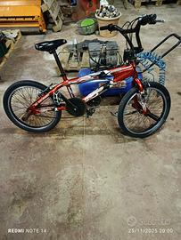 Bicicletta BMX Freestyle