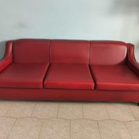 Divano letto 3/4 posti usato vintage.