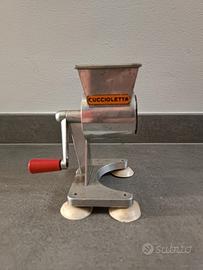 Grattugia a manovella vintage