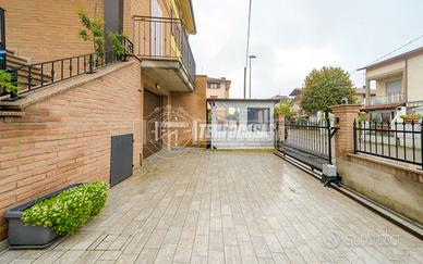 Ingresso indipendente di recente costruzione con g