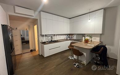 TRILOCALE RISTRUTTURATO A NUOVO IN CONTESTO TRANQU