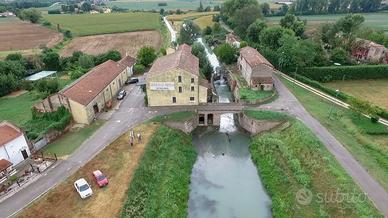 Mulino storico Veneto: camere, ristorante, attracc