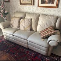 Divano marca natuzzi 3 posti