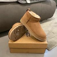 Stivali da neve UGG Mini Short, Castagna Taglia 37
