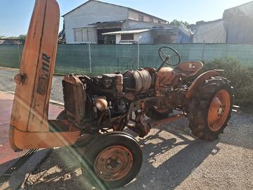 trattore fiat 211