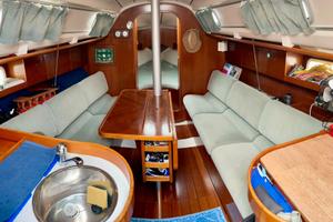 Beneteau Oceanis 300