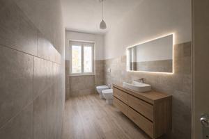 Trilocale ristrutturato con balcone a luna e sole