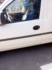 Opel combo a metano anno 2009