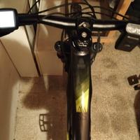 Bici mountain bike elettrica..